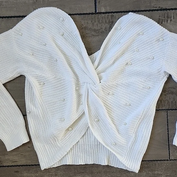 Sweater - Picture 2 of 7